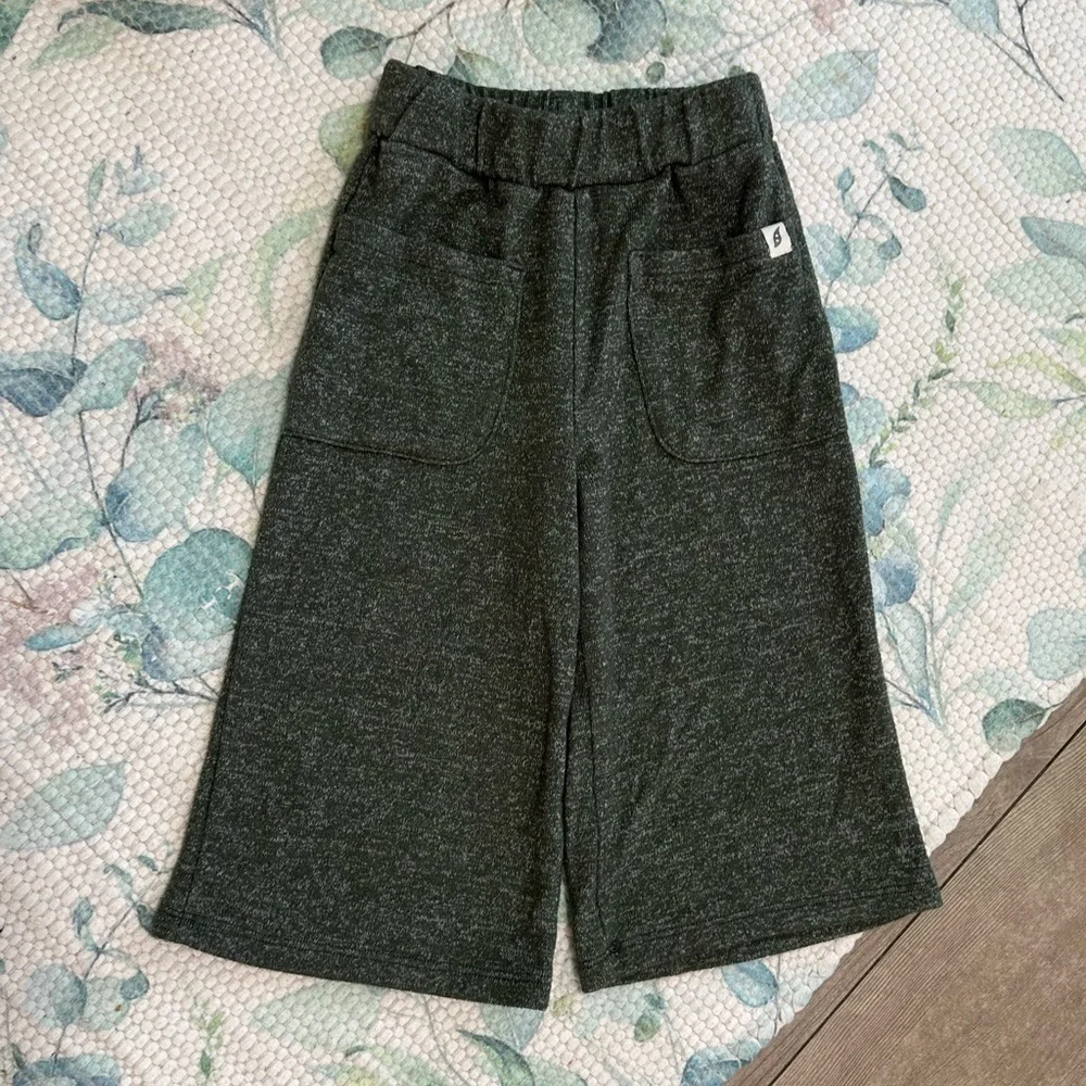 New Easy-Peasy Toddler Girl Hacci Wide Leg Pant Size 2T New without tags